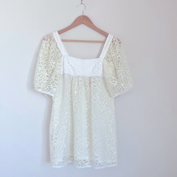 BCBGGeneration Mini Baby Doll Lace Dress - Preowned  fair condition size 0 - Picture 1 of 6